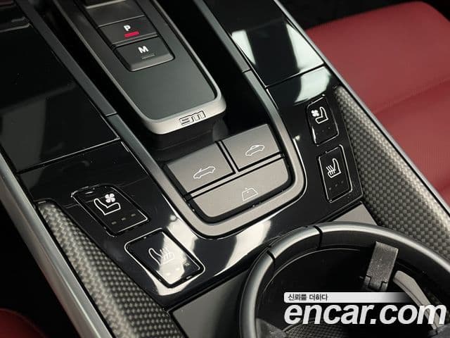 Porsche 911 (992) Carrera 4 кабриолет, 2024 18