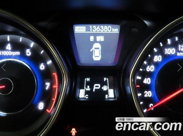 Hyundai Avante MD Premier, 2012 10