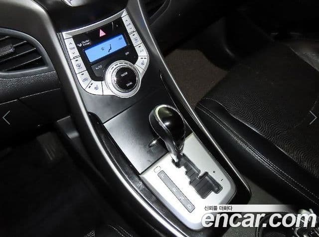 Hyundai Avante MD Premier, 2012 13