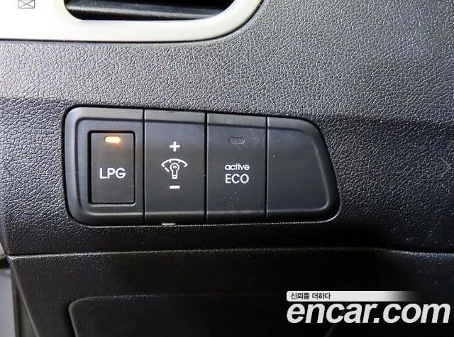 Hyundai Avante MD Premier, 2012 15