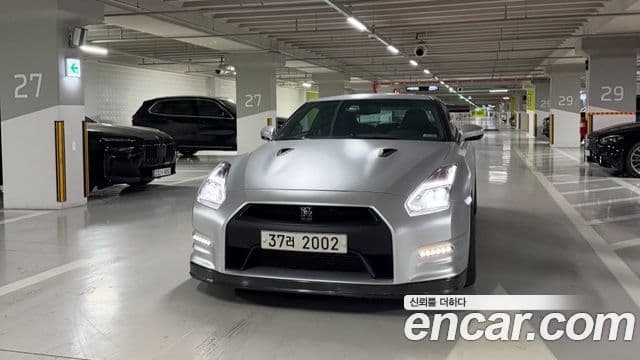 Nissan GT-R R35, 2010 1