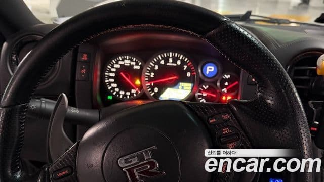 Nissan GT-R R35, 2010 8
