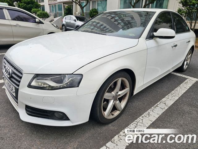 Audi New A4 B8, 2011 1