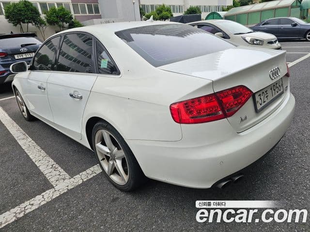 Audi New A4 B8, 2011 6