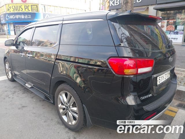 Kia All New Carnival Prestige, 2015 1