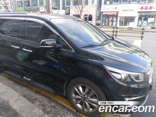 Kia All New Carnival Prestige, 2015 4