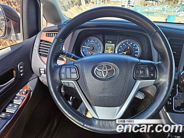 Toyota Sienna, 2017 10