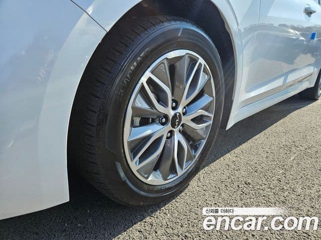 Kia K5 гибрид 3세대 Prestige, 2022 все фото