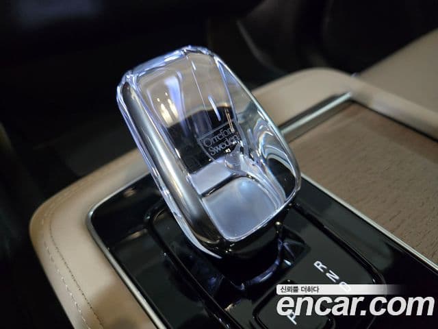 Volvo XC90 2세대 T8 Ultra Bright гибрид, 2025 9