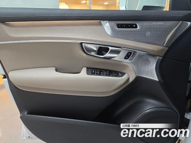 Volvo XC90 2세대 T8 Ultra Bright гибрид, 2025 15