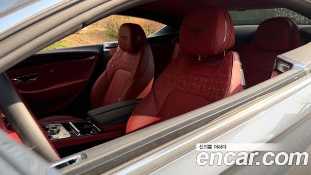 Bentley Continental GT 3세대 4.0 GT Azure, 2023 9