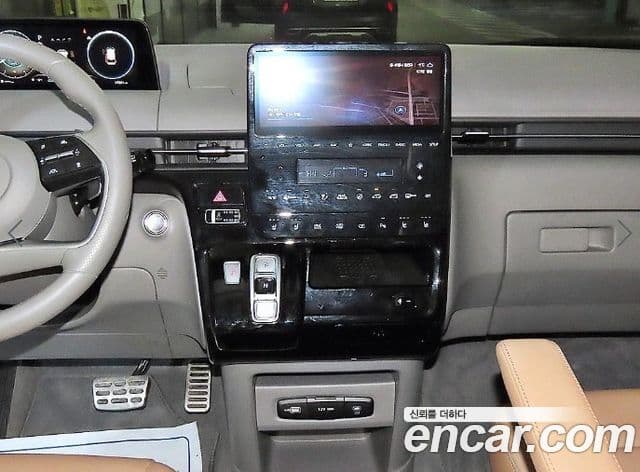 Hyundai Staria Inspiration, 2025 11