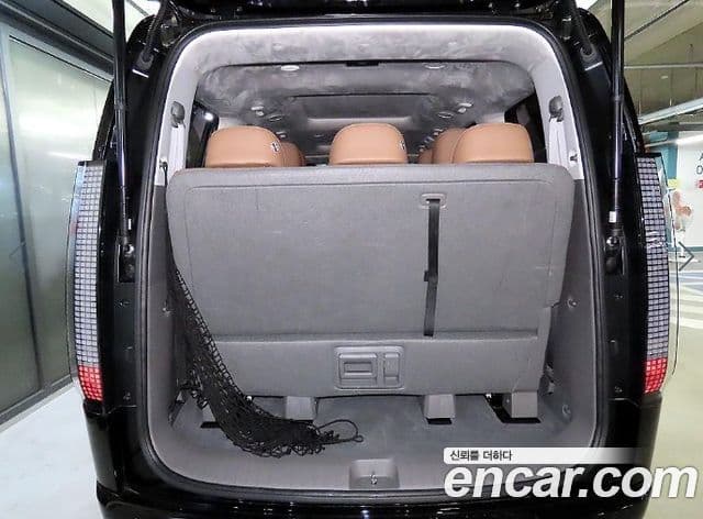 Hyundai Staria Inspiration, 2025 15