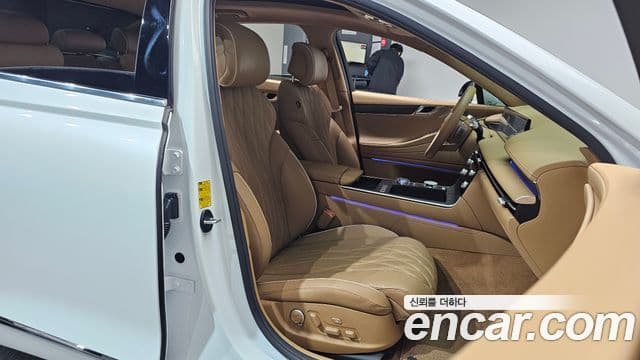 Genesis G80 (RG3) бензин 2.5 турбо AWD, 2025 10