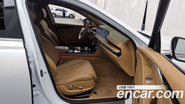 Genesis G80 (RG3) бензин 2.5 турбо AWD, 2025 11