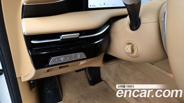 Genesis G80 (RG3) бензин 2.5 турбо AWD, 2025 18