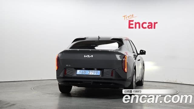 Kia EV4 Earth, 2026 4