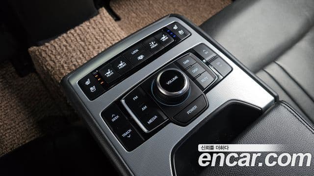 Genesis G80 Premium Luxury, 2017 17