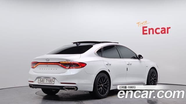 Hyundai Grandeur IG гибрид Exclusive, 2018 2