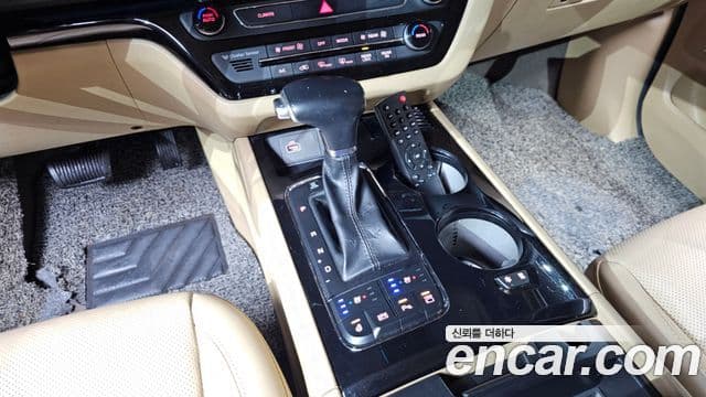Kia All New Carnival Noblesse, 2018 9