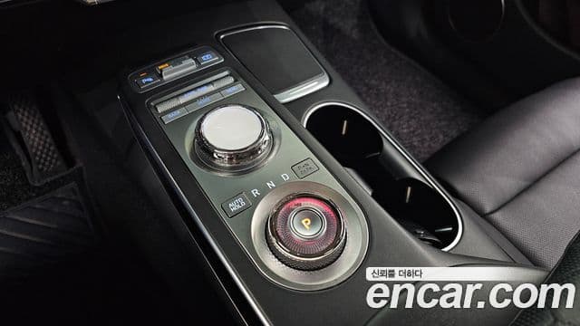 Genesis GV70, 2021 9