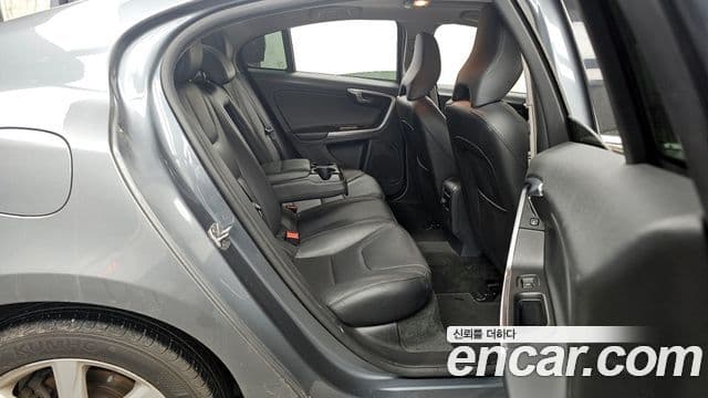Volvo S60 2세대, 2016 12