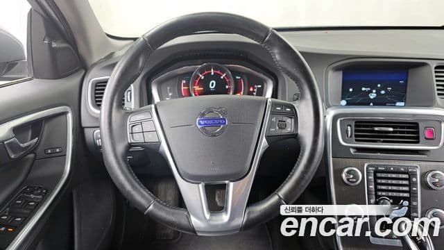 Volvo S60 2세대, 2016 13