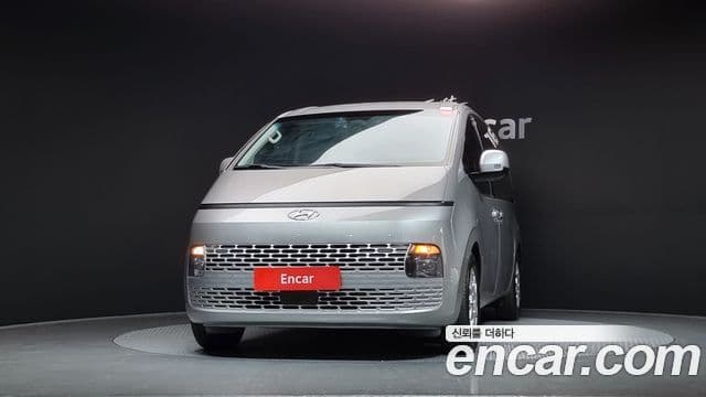 Hyundai Staria Modern, 2023 3