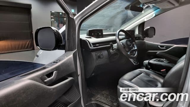 Hyundai Staria Modern, 2023 11