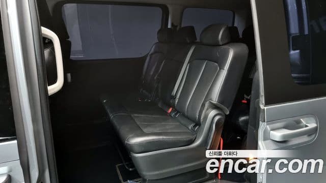 Hyundai Staria Modern, 2023 12