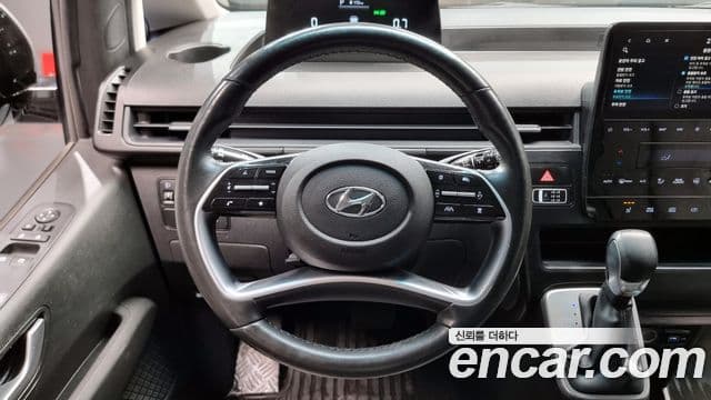 Hyundai Staria Modern, 2023 13