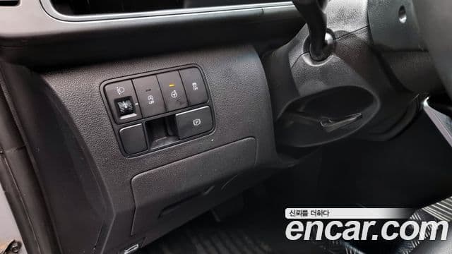 Hyundai Staria Modern, 2023 16