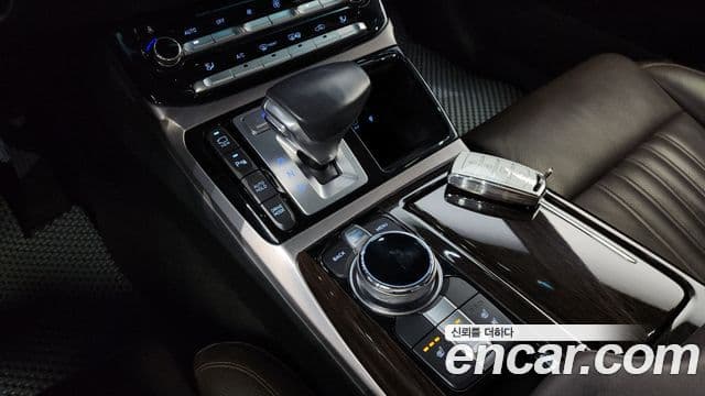 Genesis EQ900 Luxury, 2017 9