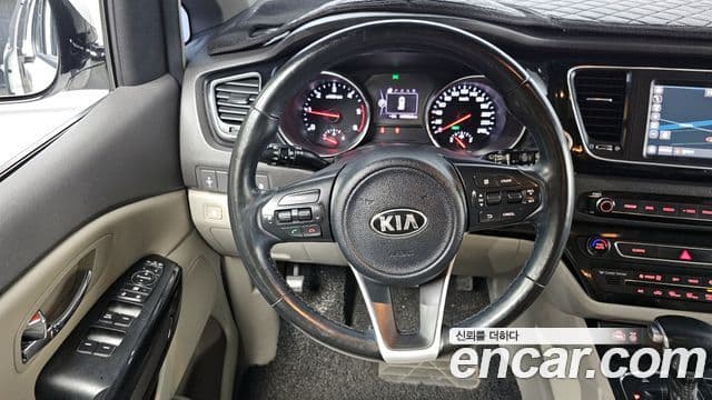 Kia All New Carnival Prestige, 2017 13