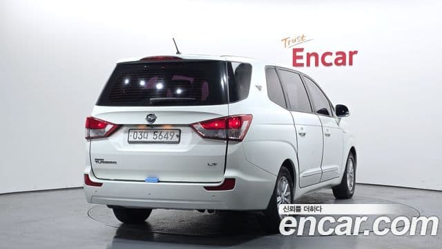 KG모빌리티(SsangYong) Korando 투리스모 2WD LT 9인승, 2014 2