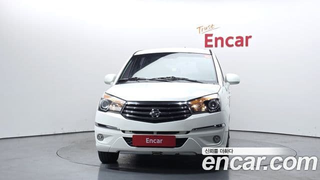 KG모빌리티(SsangYong) Korando 투리스모 2WD LT 9인승, 2014 3