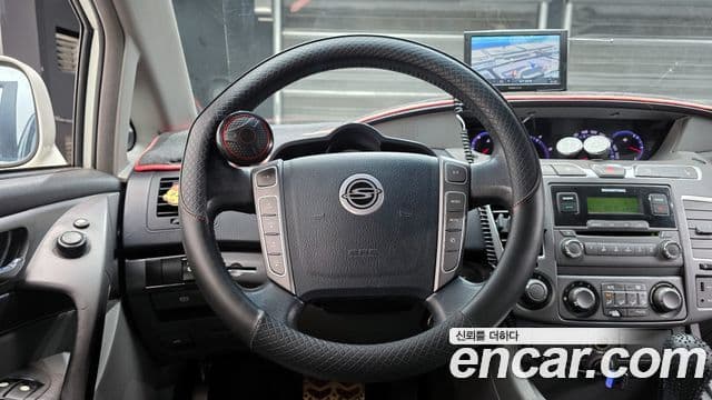 KG모빌리티(SsangYong) Korando 투리스모 2WD LT 9인승, 2014 14