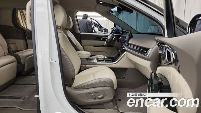 Kia Carnival 4세대 Signature, 2022 11