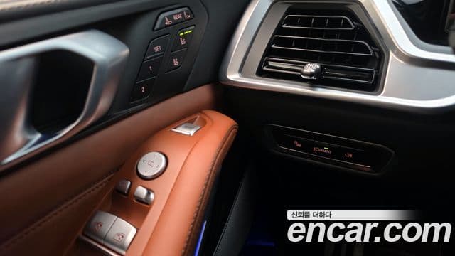 BMW X7 (G07) xDrive 40i M Sport 6인승, 2024 18