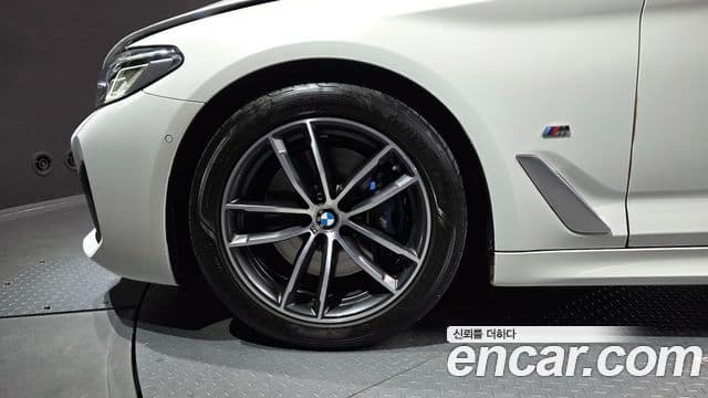 BMW 5시리즈 (G30) 520i M Sport, 2022 все фото