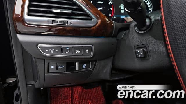 Genesis EQ900 Prestige, 2016 14