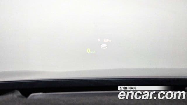 Genesis EQ900 Prestige, 2016 18