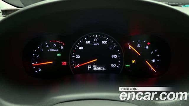 Kia Carnival R Grand Carnival GX, 2014 8