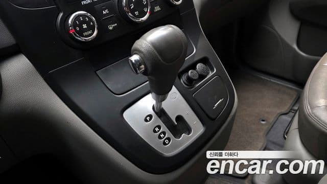 Kia Carnival R Grand Carnival GX, 2014 9