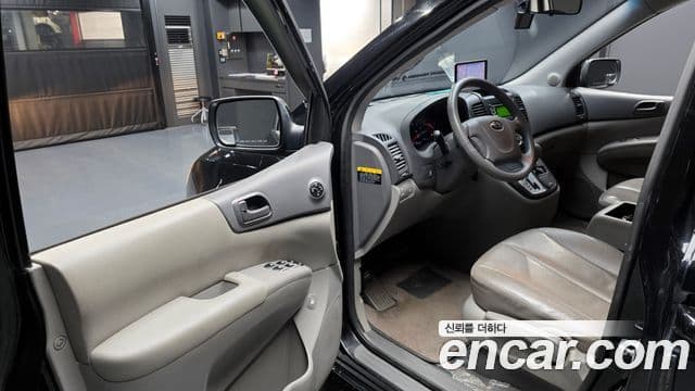 Kia Carnival R Grand Carnival GX, 2014 11