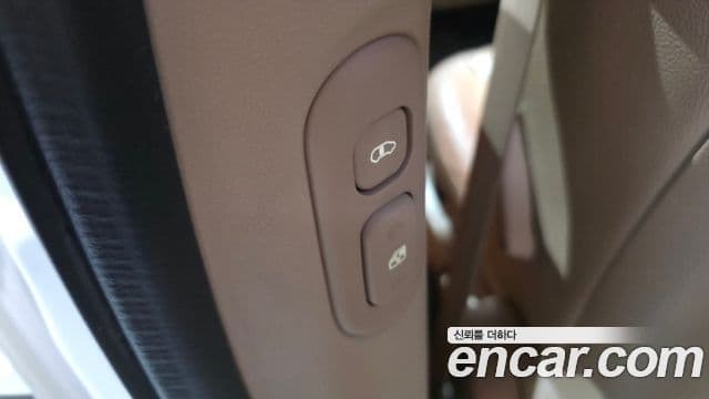 Kia Carnival R топовая версия, 2012 17