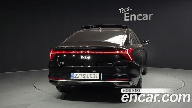 Kia K8 гибрид Signature, 2024 4