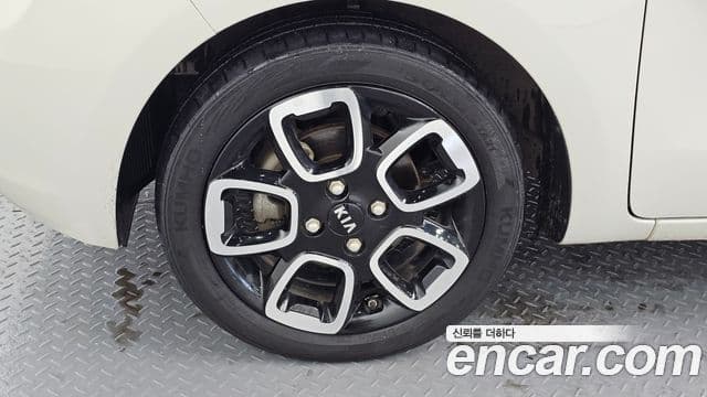 Kia The / новый New Ray Signature, 2021 все фото