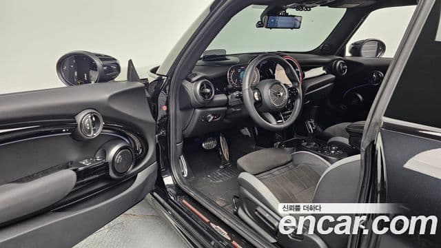 Mini Cooper S 3세대, 2023 10