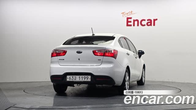 Kia All New Pride Luxury Eco Plus, 2012 4